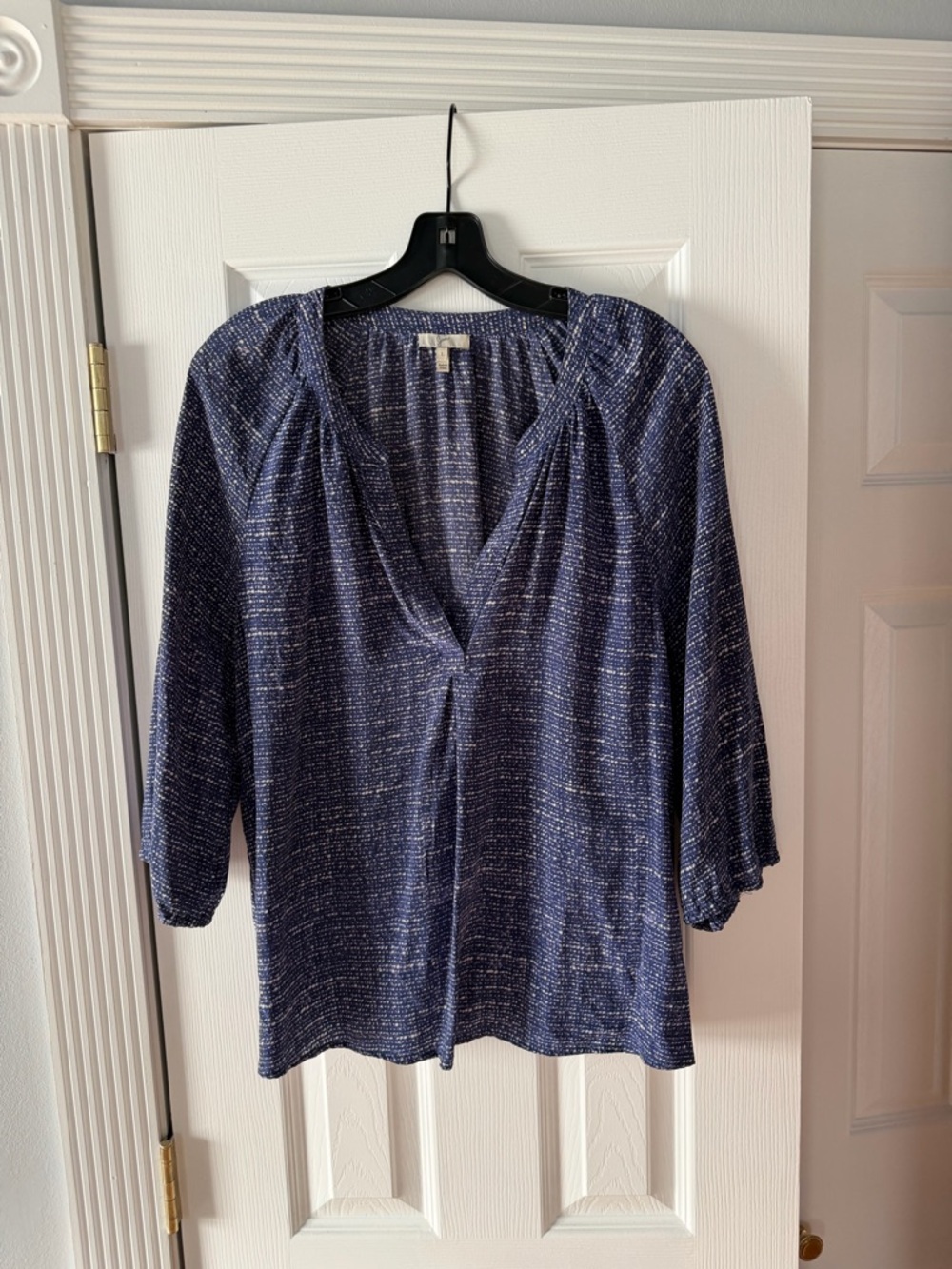 Joie 100% silk popover blouse in blue and white size L.